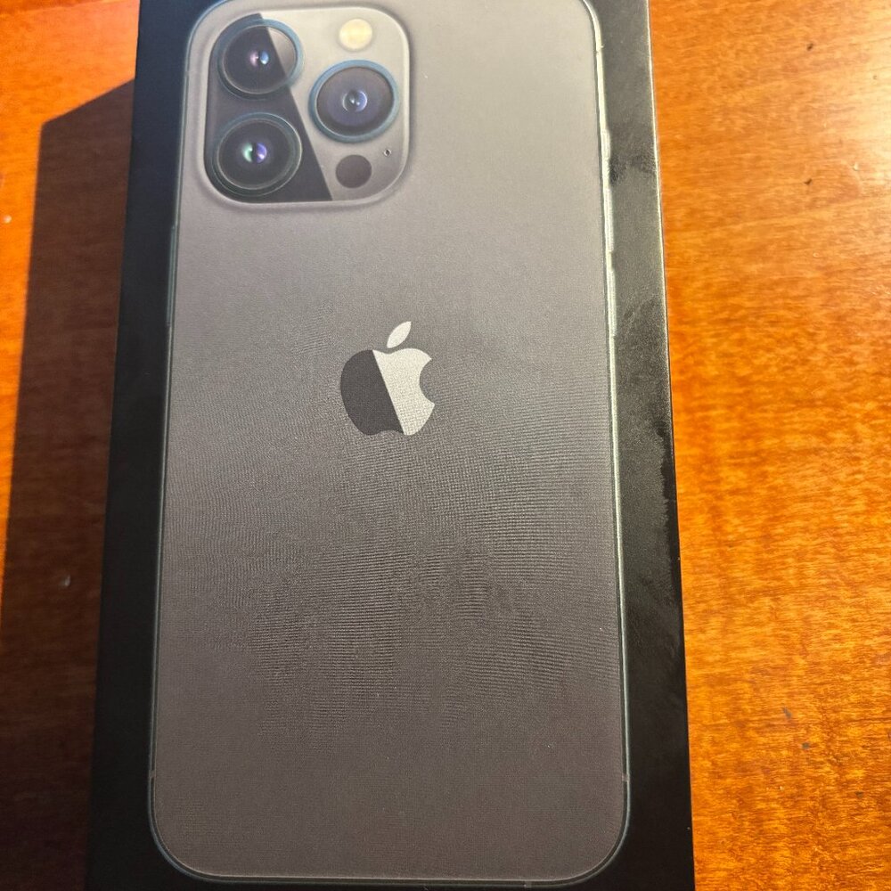 iPhone 13 Pro Box